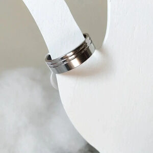 Men’s Stainless Steel Grooved Band - Size 11